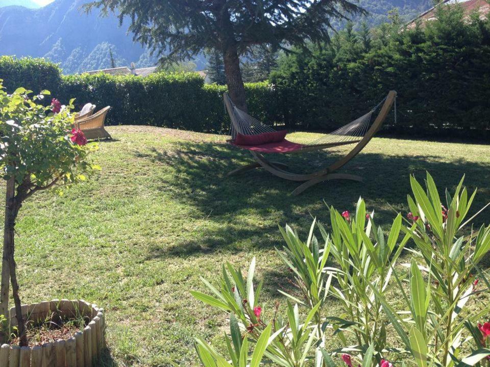 Au Paradis Des Grillons Espinasses Exterior foto